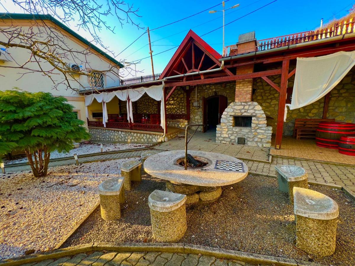 Zoeld Sziget Wellness Bed & Breakfast Egerszalok Ngoại thất bức ảnh